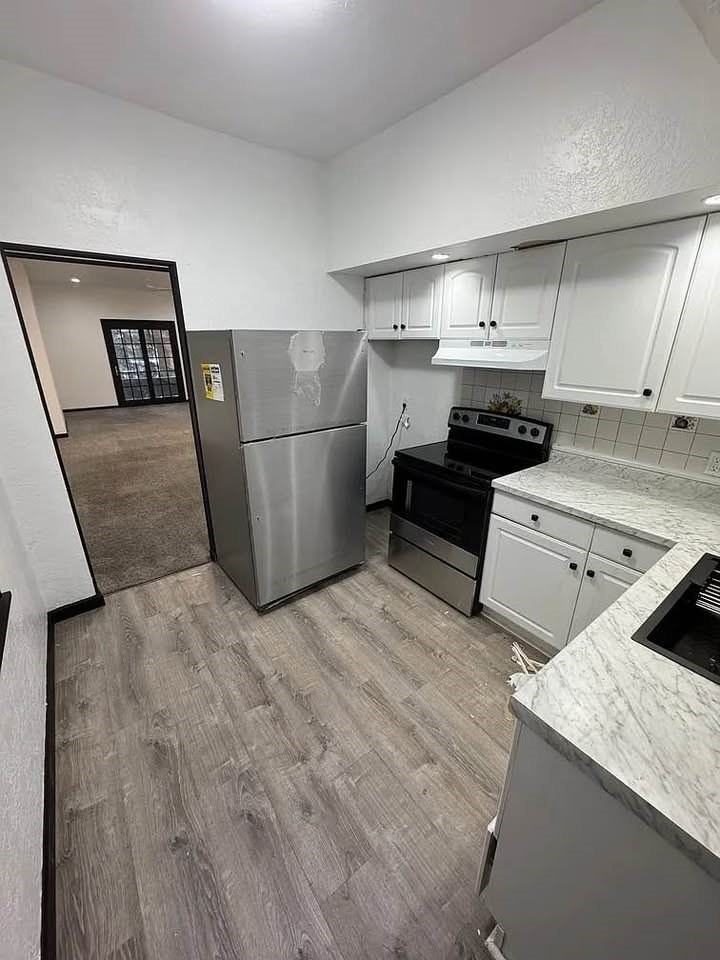 1525 Beechview Ave #2 - Photo 7 of 12