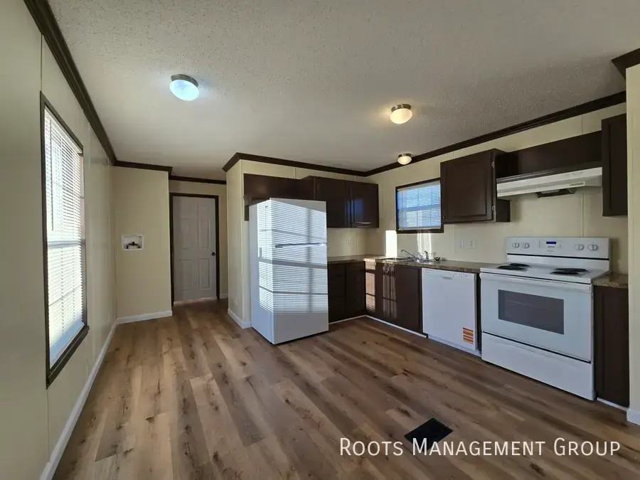 187 Hawk Dr #187 - Photo 3 of 12