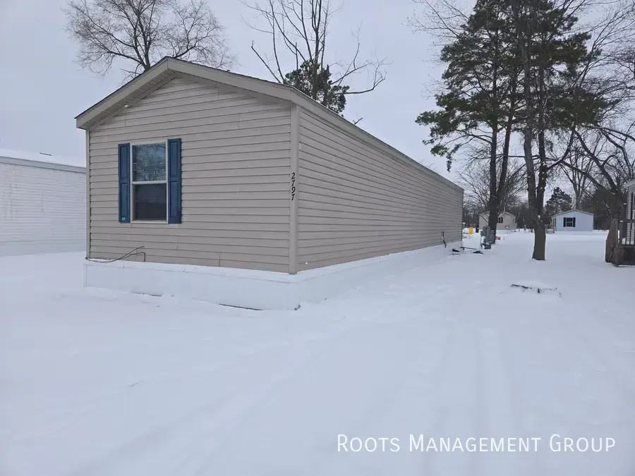 2797 Gemini St - Photo 2 of 17