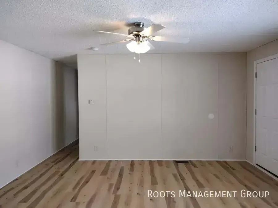 3630 Aurora Ct - Photo 3 of 11
