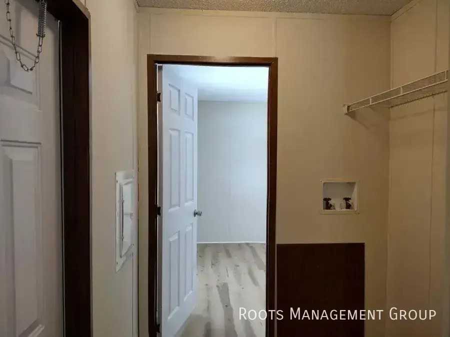 3630 Aurora Ct - Photo 5 of 11