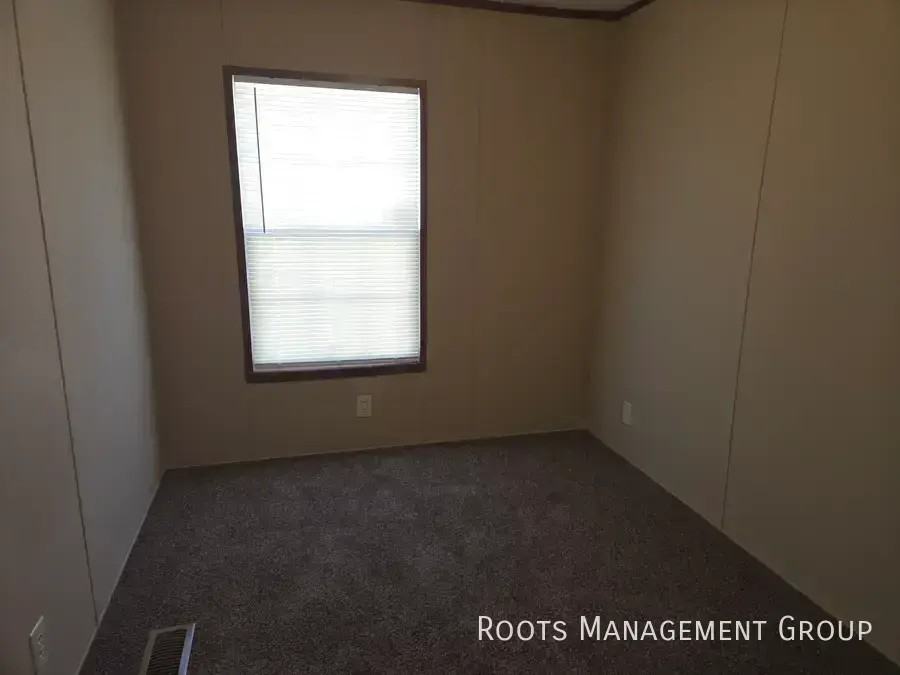 2440 Beverly Blvd - Photo 7 of 9