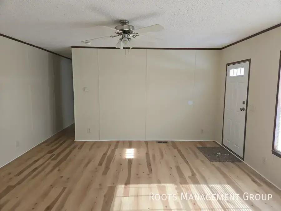 2453 Beverly Blvd - Photo 3 of 11