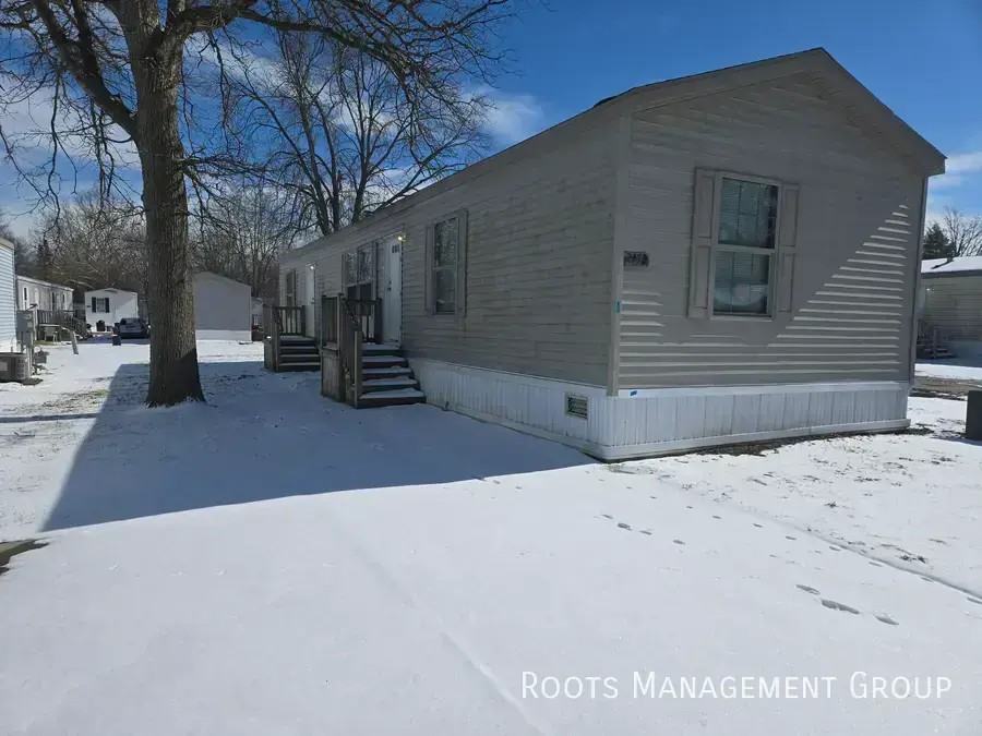 2452 Beverly Blvd - Photo 2 of 10