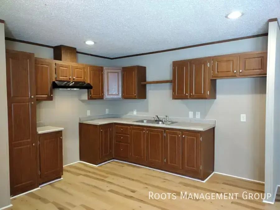 2462 Gena Ann Ln - Photo 3 of 10