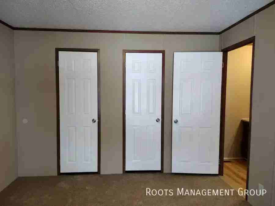 2462 Gena Ann Ln - Photo 6 of 10