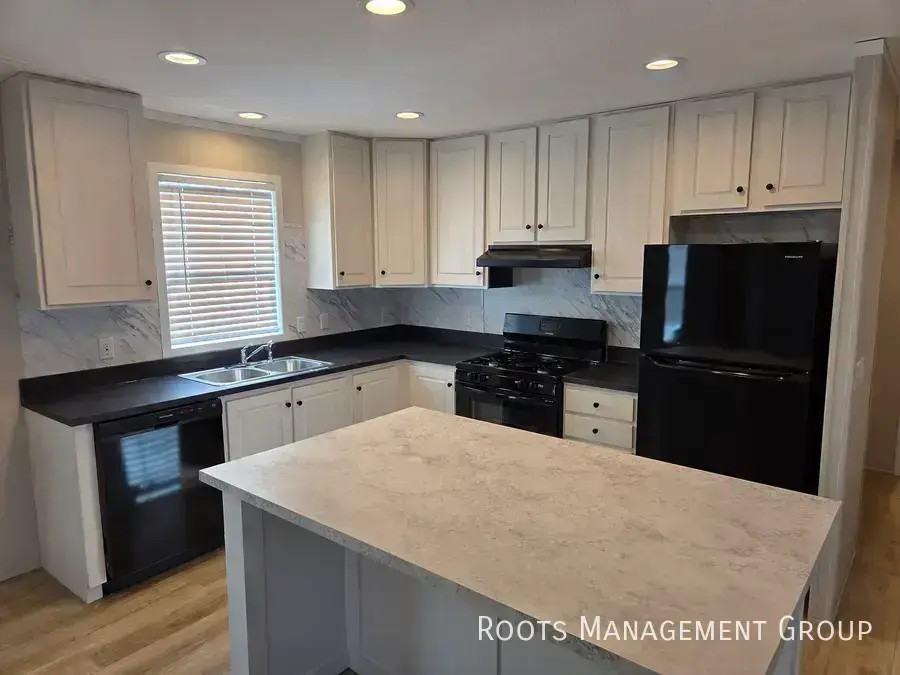 23 Vermillion Est #23 - Photo 3 of 13