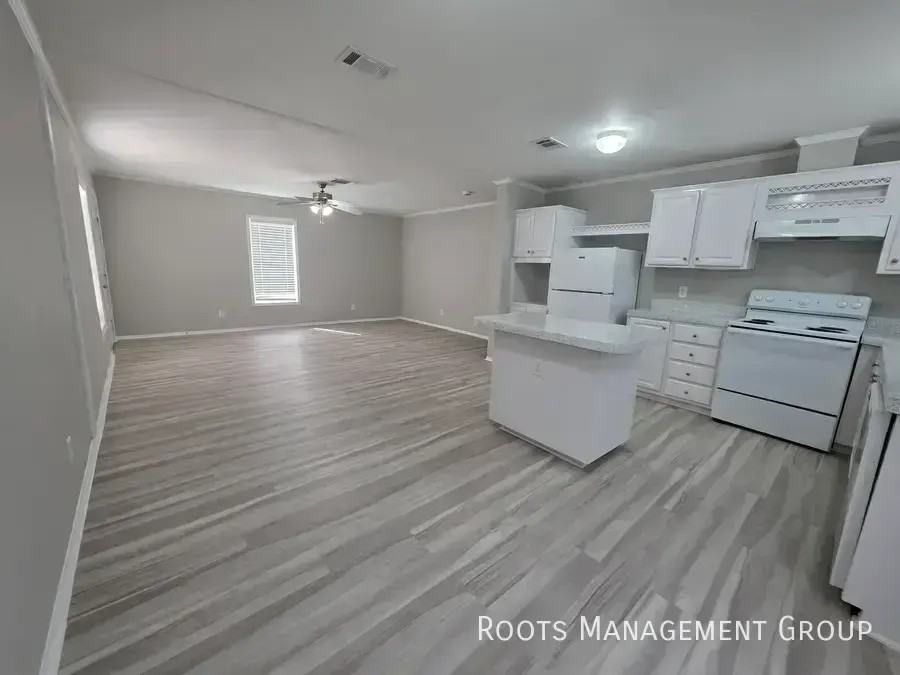 15830 Reddy Ln #15830R - Photo 4 of 24