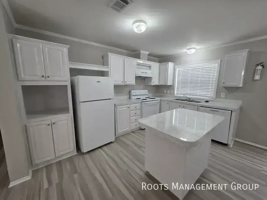 15830 Reddy Ln #15830R - Photo 5 of 24