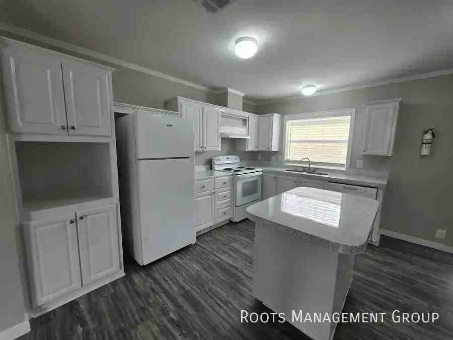 15770 Clarke Springs Dr #15770C - Photo 3 of 21