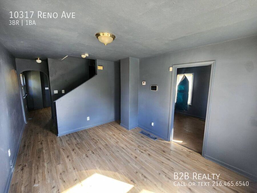 10317 Reno Ave - Photo 2 of 22