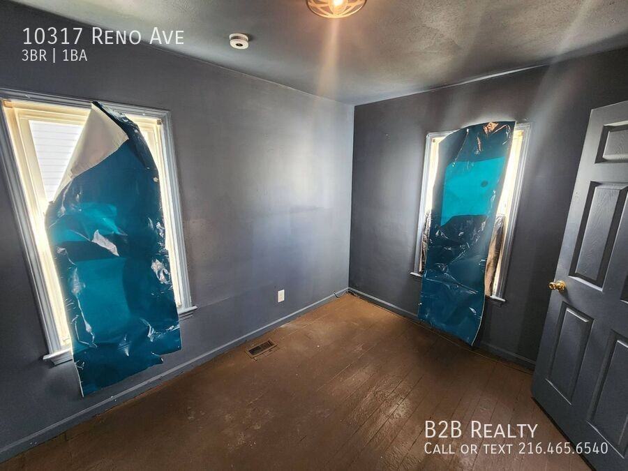 10317 Reno Ave - Photo 5 of 22