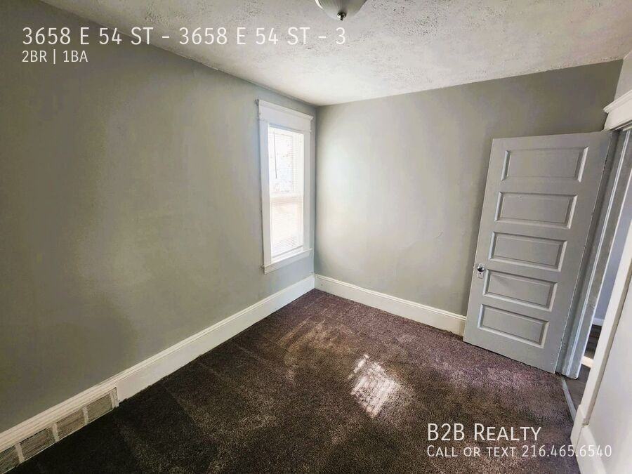 3658 E 54 ST - 3658 E 54 ST #3 - Photo 6 of 11