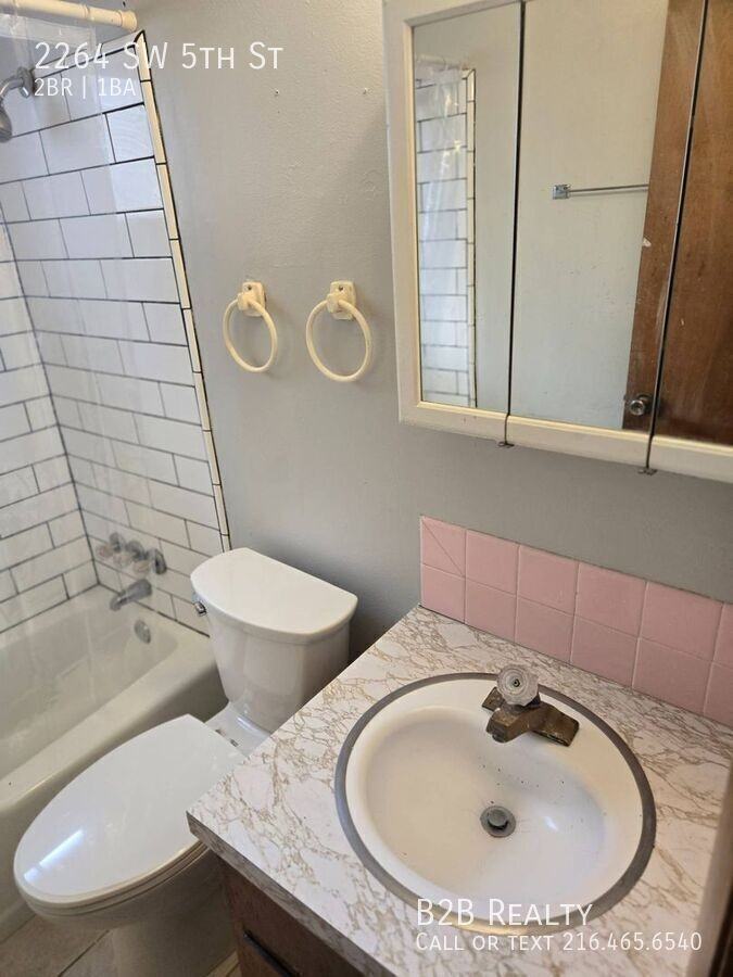 2266 5th St Sw - Photo 3 of 28