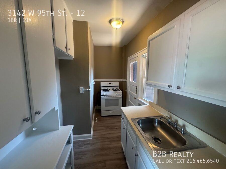 3142 W 95th St #12 - Photo 6 of 21