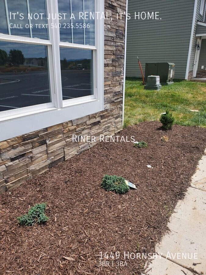 1449 Hornsby Ave - Photo 3 of 43