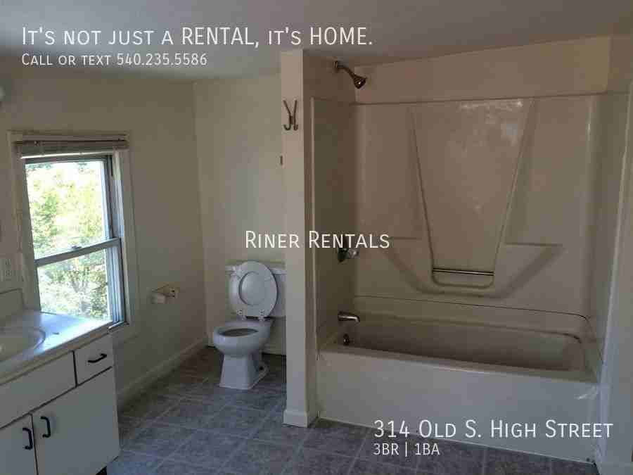 314 Old South High St - Photo 6 of 9