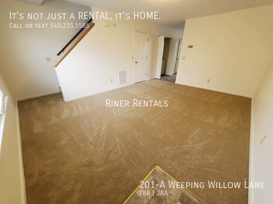 201 Weeping Willow Ln Apt A - Photo 2 of 13