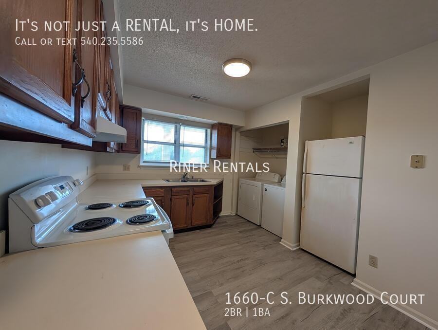 1660 S Burkwood Ct Apt C - Photo 4 of 10