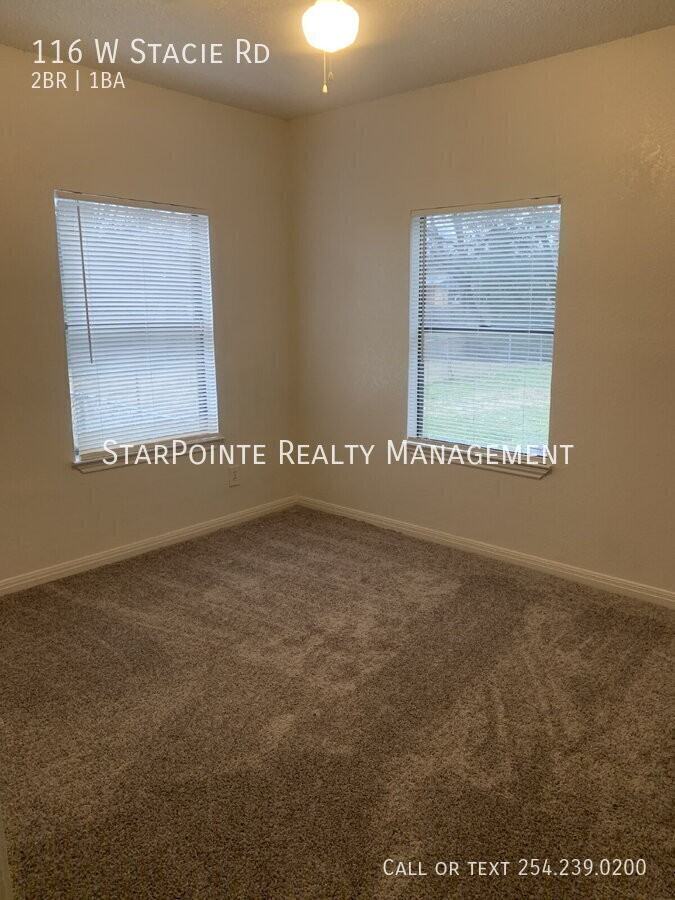 116 W Stacie Rd - Photo 7 of 8