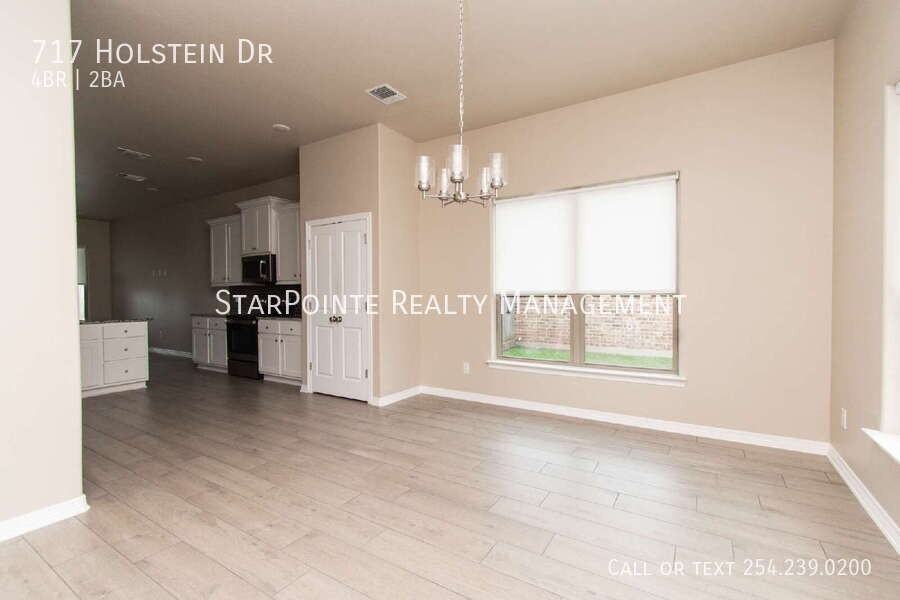 717 Holstein Dr - Photo 2 of 27