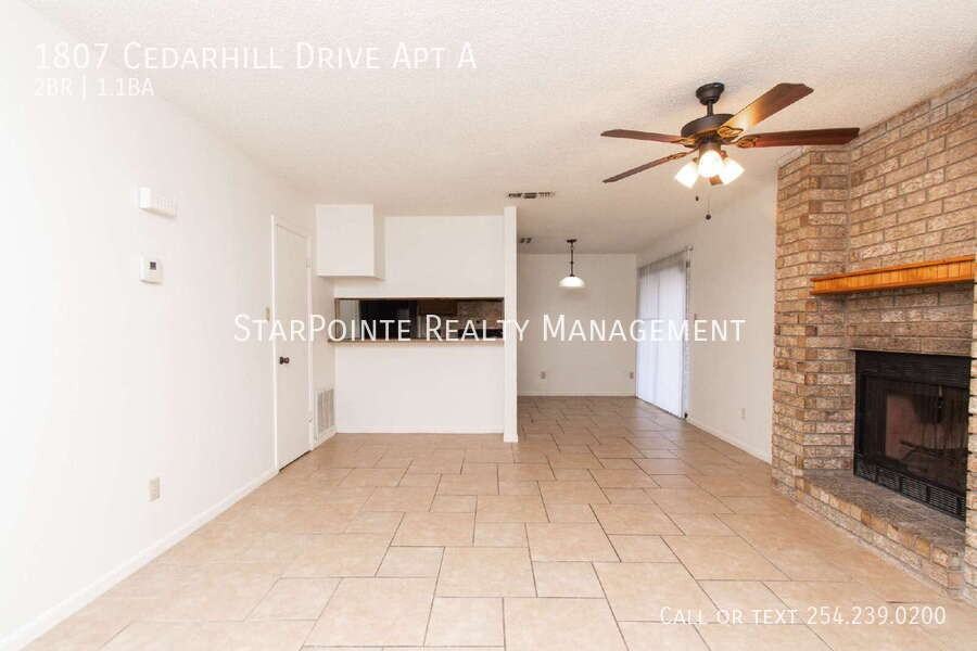 1807 Cedarhill Dr Apt A #A - Photo 2 of 14