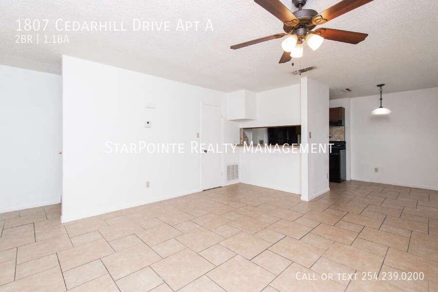 1807 Cedarhill Dr Apt A #A - Photo 3 of 14