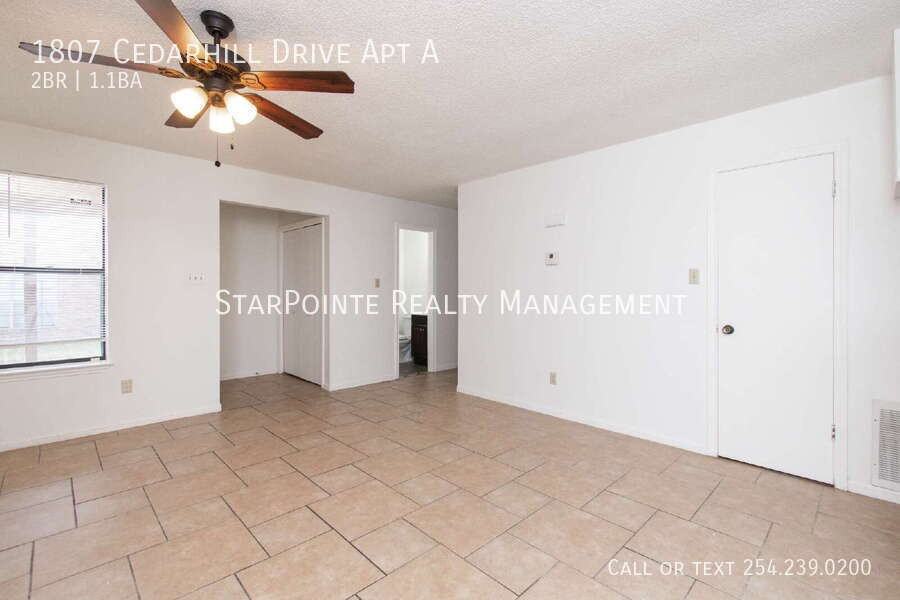 1807 Cedarhill Dr Apt A #A - Photo 4 of 14
