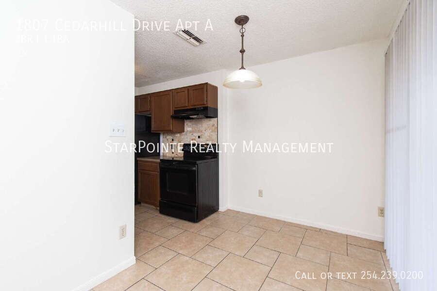 1807 Cedarhill Dr Apt A #A - Photo 5 of 14