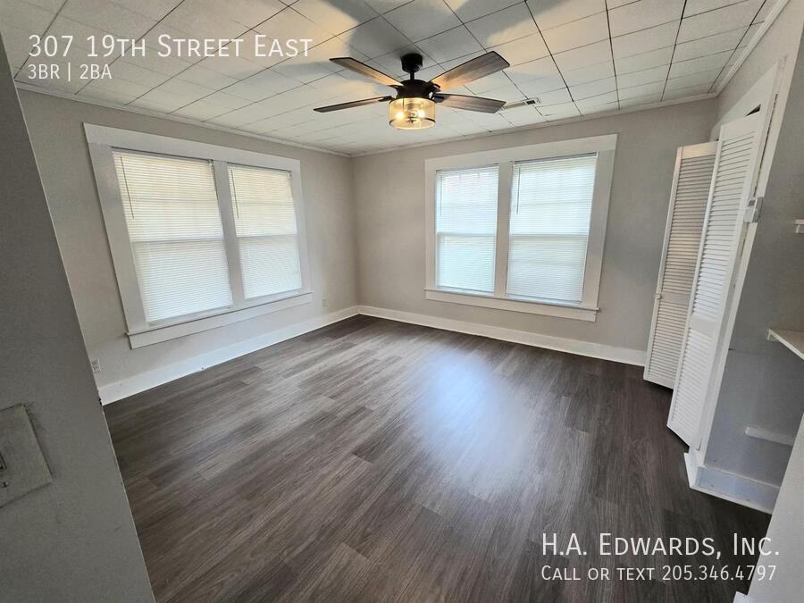 307 19th St E - Photo 6 of 22