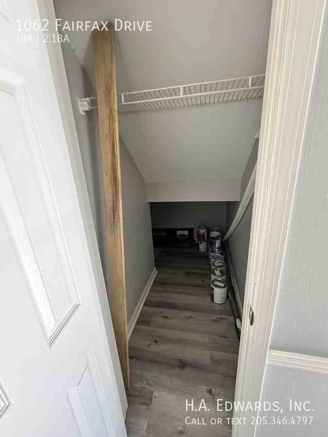 1062 Fairfax Dr - Photo 7 of 17