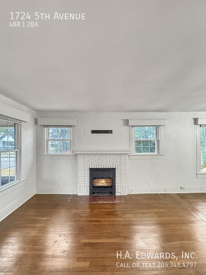 1724 5th Ave - Photo 3 of 12