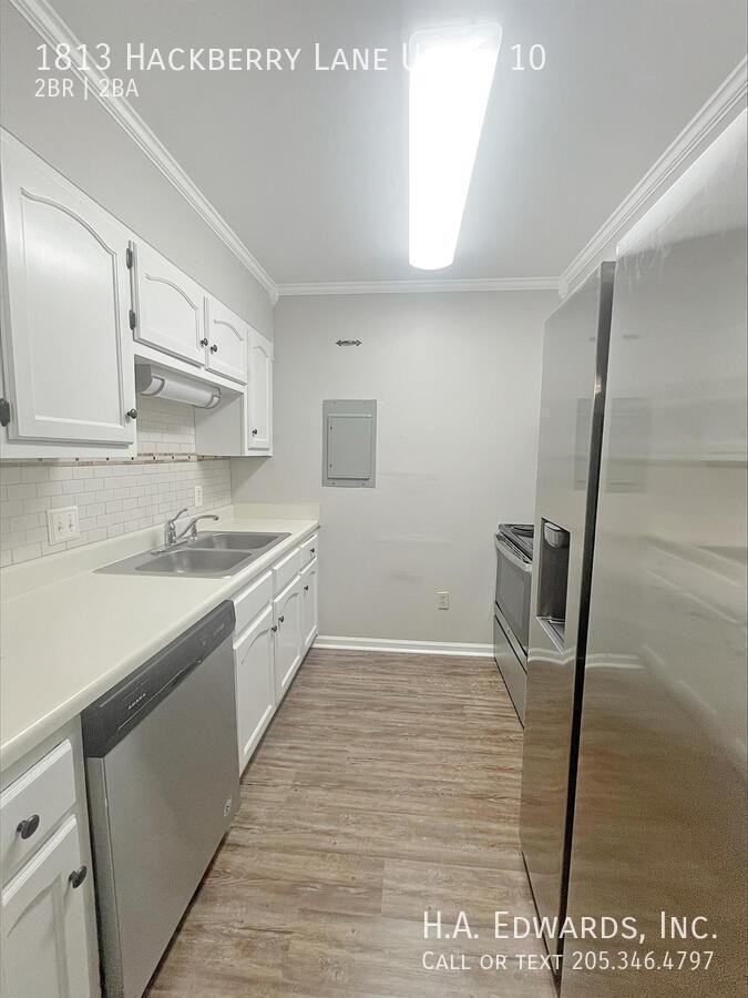 1813 Hackberry Ln #10 - Photo 4 of 18