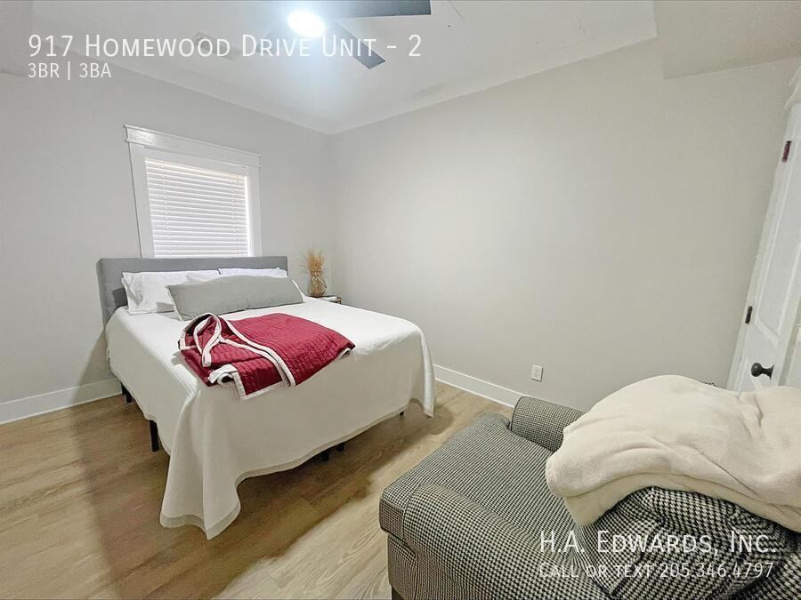 917 Homewood Dr #2 - Photo 4 of 18