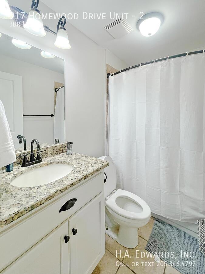 917 Homewood Dr #2 - Photo 5 of 18