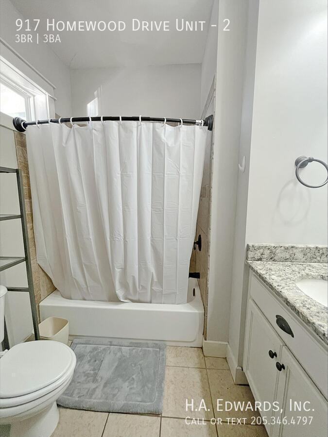 917 Homewood Dr #2 - Photo 7 of 18