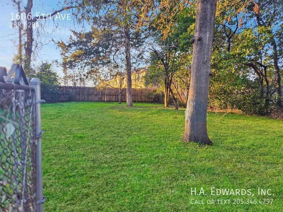 1606 5th Ave - Photo 4 of 4