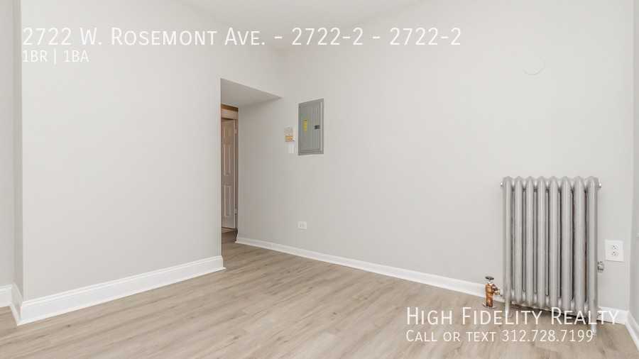 2722 W Rosemont Ave #2722-2 - Photo 5 of 7