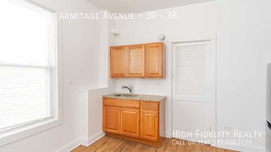 4220 W Armitage Ave Apt 3r #3R - Photo 3 of 10