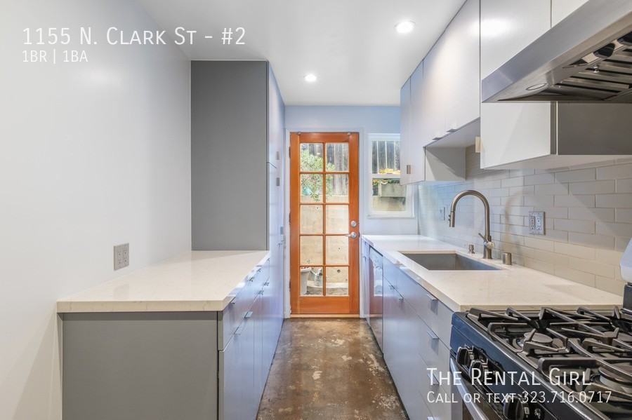 1155 N Clark St #2 - Photo 2 of 13