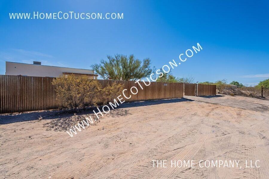 5704 E Hermans Rd - Photo 2 of 50