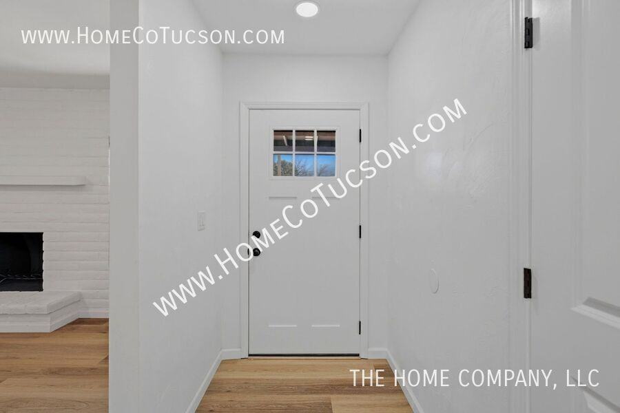 7461 E Victoria Dr - Photo 6 of 50