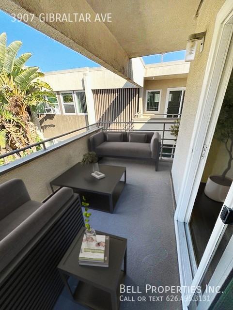 3907 Gibraltar Ave - Photo 7 of 14