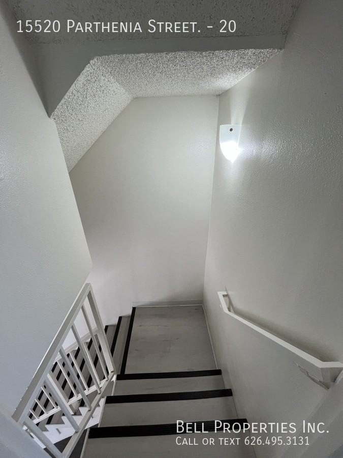 15520 Parthenia St #20 - Photo 6 of 14