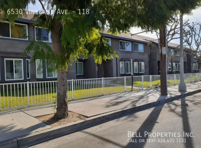 6530 Vineland Ave #118 - Photo 2 of 5