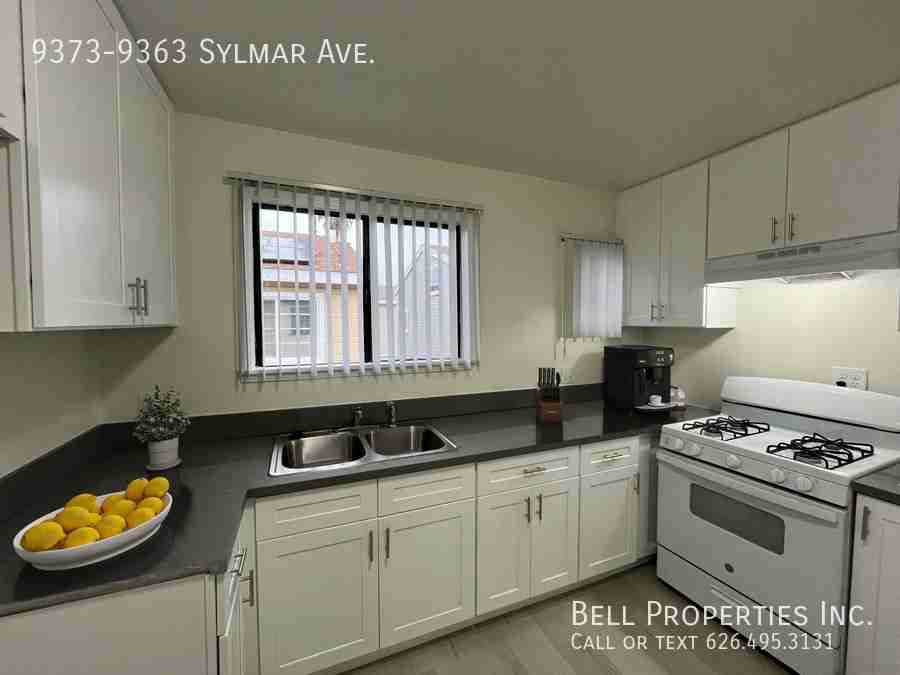 9373 Sylmar Ave #7 - Photo 2 of 10