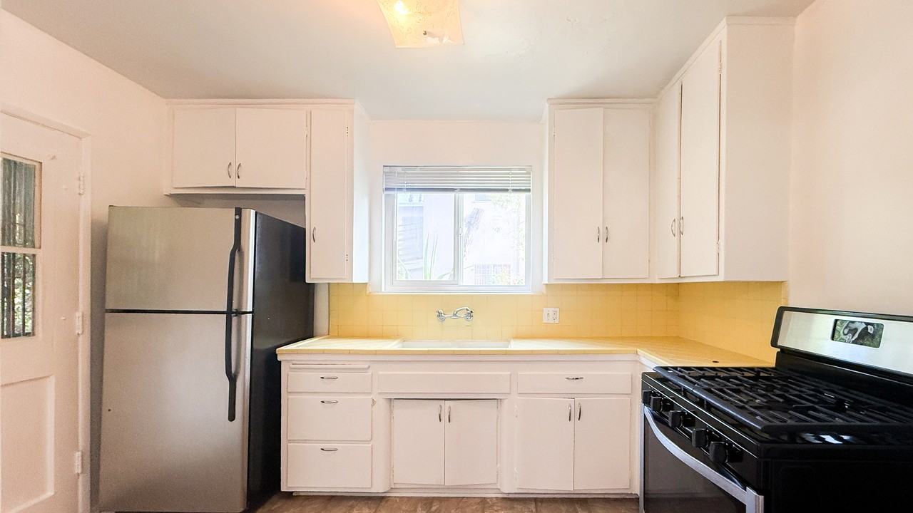 4107 Don Tomaso Dr #2 - Photo 7 of 17