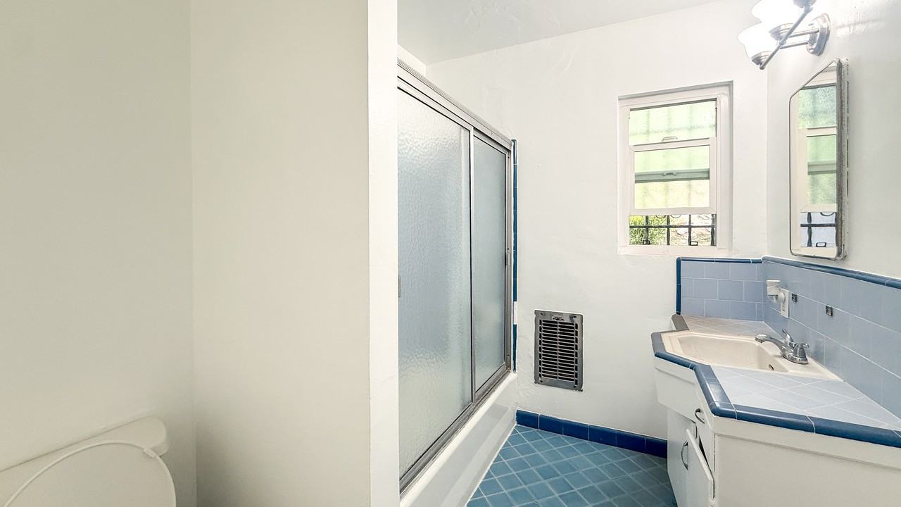 4107 Don Tomaso Dr #2 - Photo 4 of 16