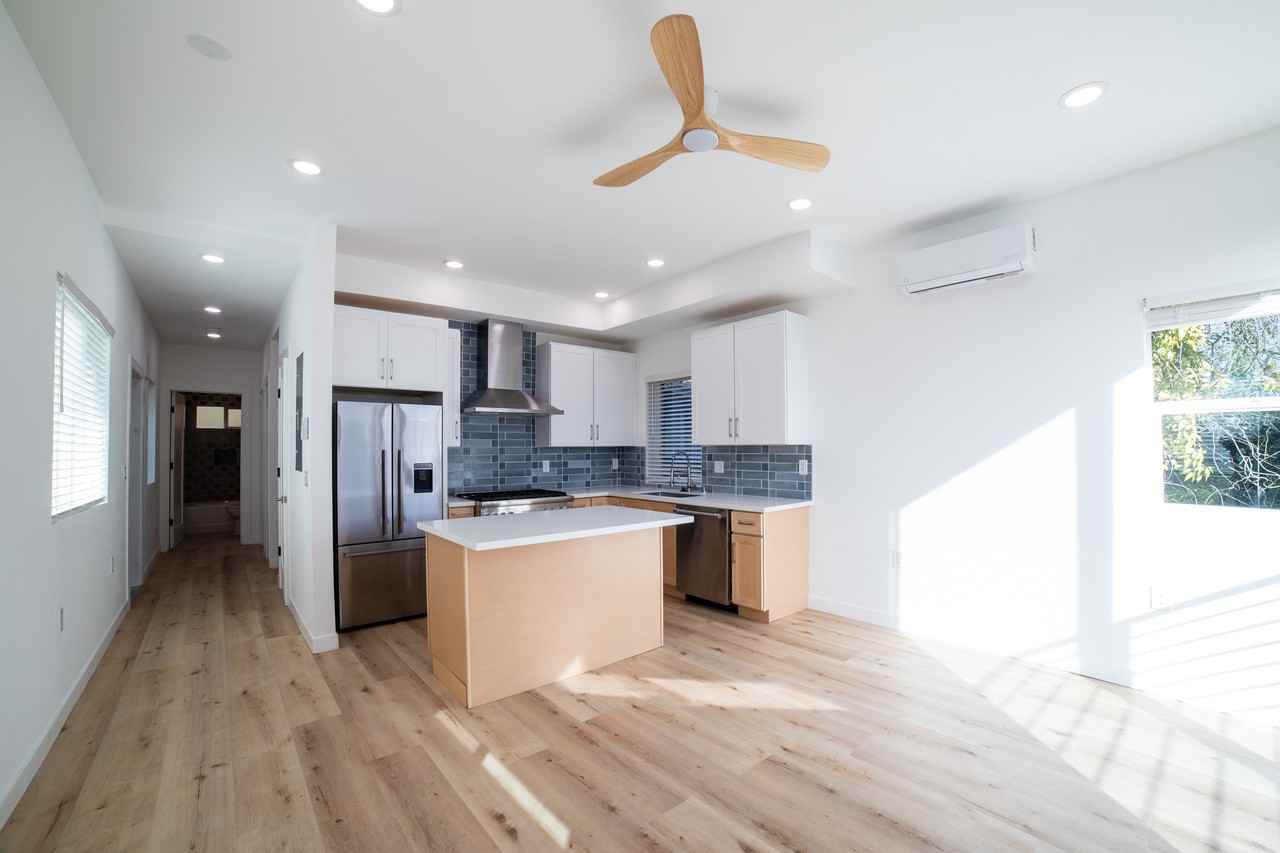 4369 Rosewood Ave - Photo 2 of 34