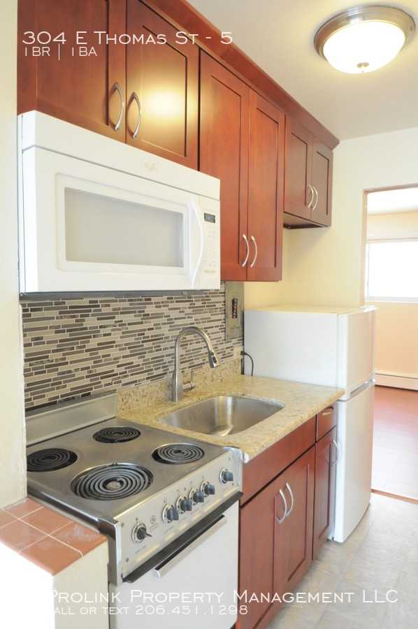 304 E Thomas St #5 - Photo 4 of 13